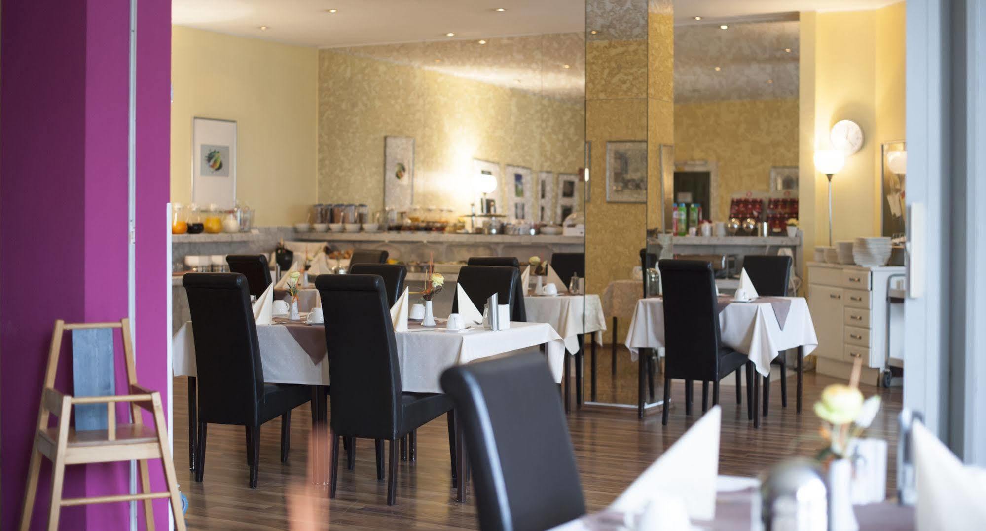 Stargaze Forum Hotel Duesseldorf-הילדן מראה חיצוני תמונה